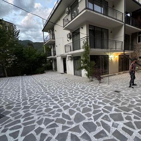 Borjomi Central Hotel Екстериор снимка
