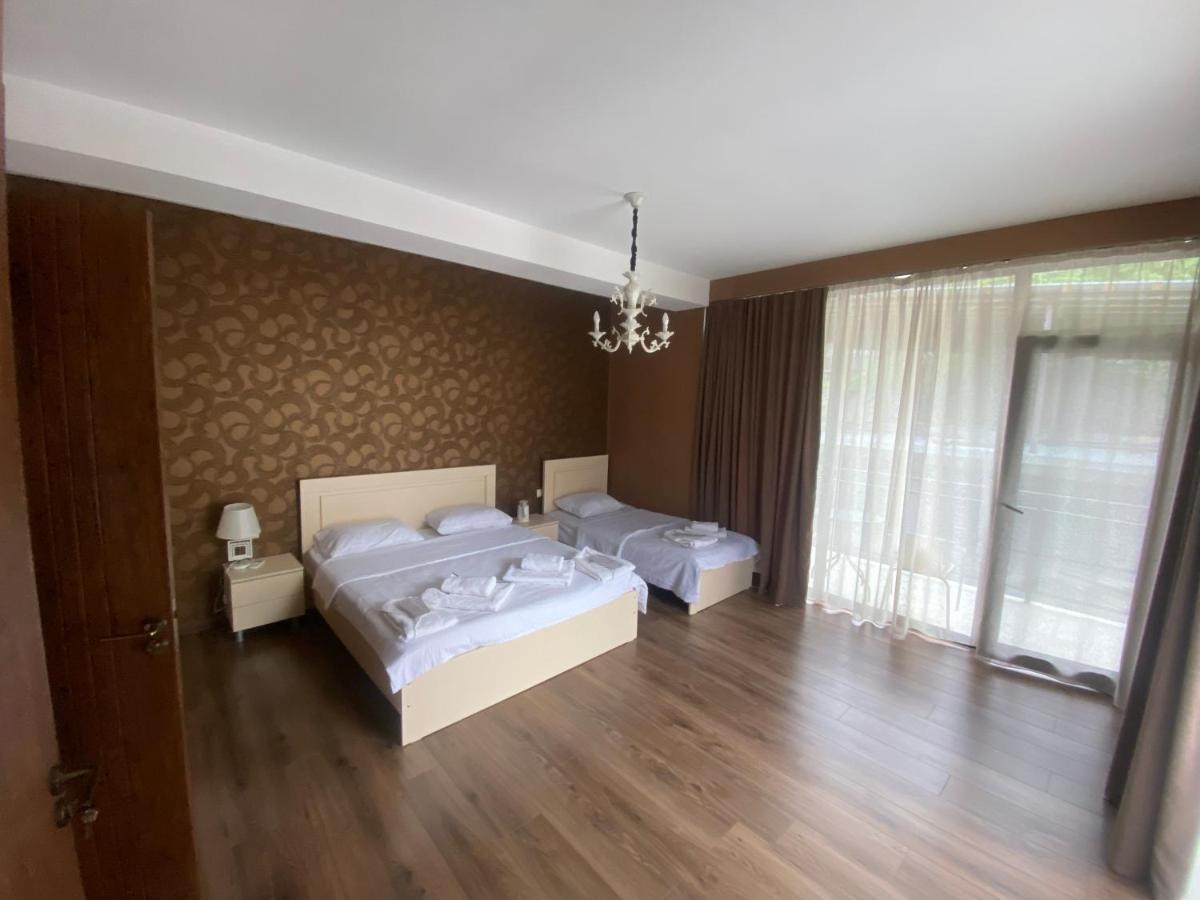 Borjomi Central Hotel Екстериор снимка
