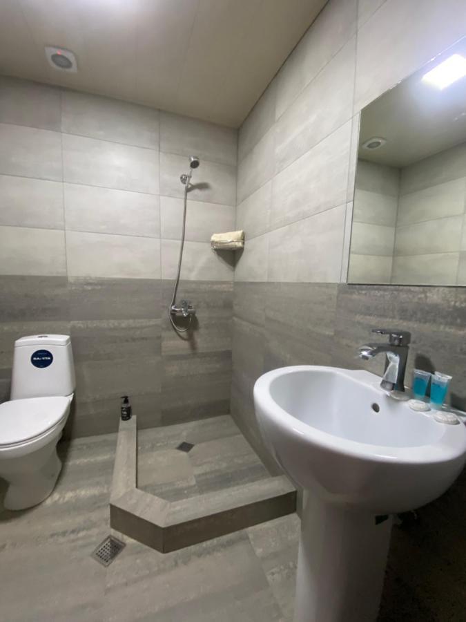 Borjomi Central Hotel Екстериор снимка