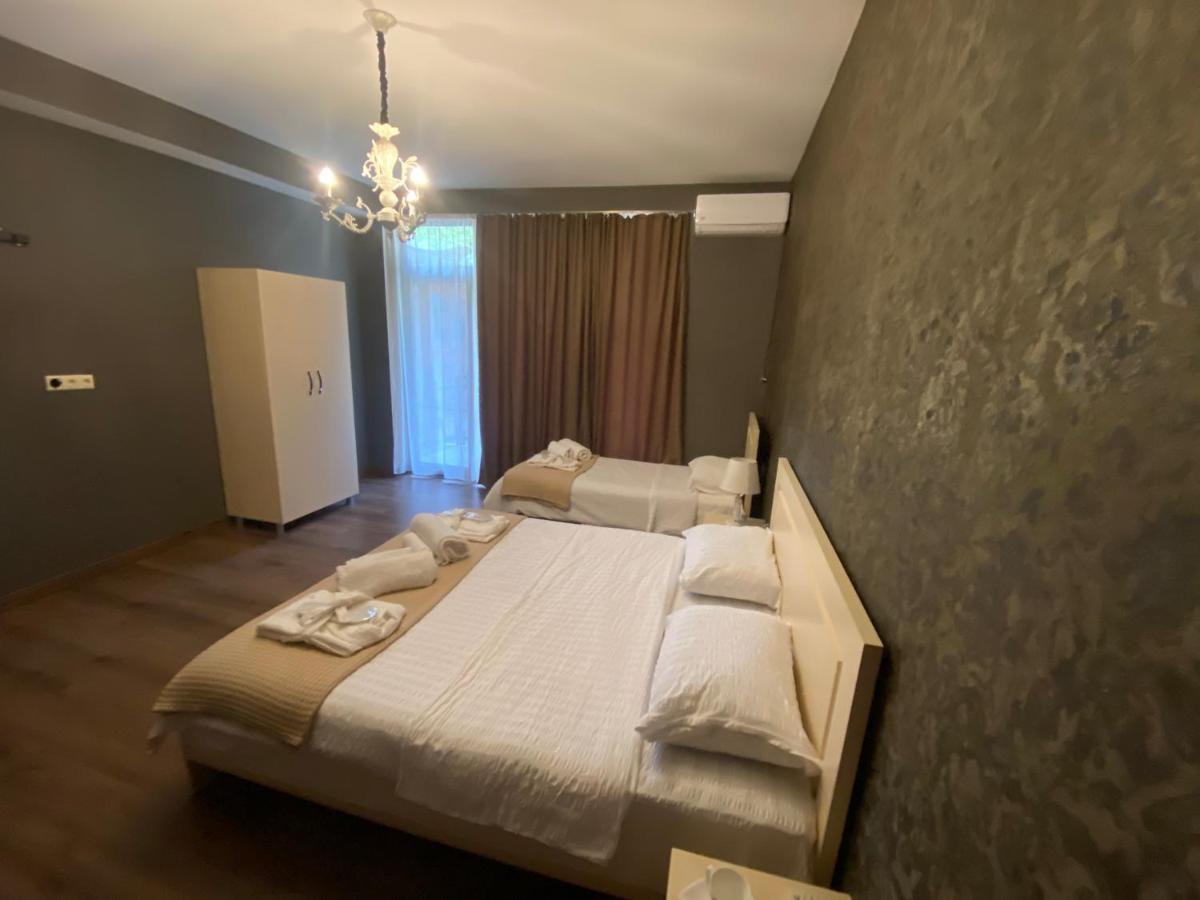Borjomi Central Hotel Екстериор снимка